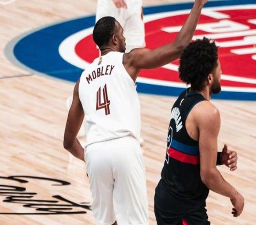 威尼修斯荣,膺世界足球,先生,乐竞体育官网,LEJIN,Sports,足球直播,篮球赛事,体育高清,NBA直播