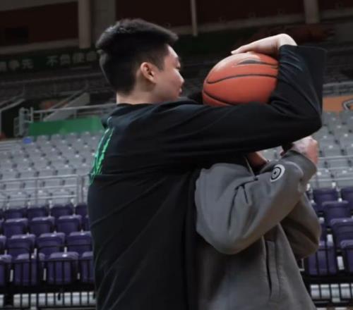 库里庆生派,对狂欢不停,库追巴三人,乐竞体育官网,LEJIN,Sports,足球直播,篮球赛事,体育高清,NBA直播