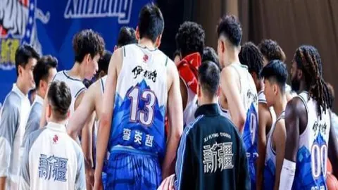 中超第15轮焦点战：河北队不敌山东泰山，郑铮制胜球吴兴涵双响炮，精彩对决引关注